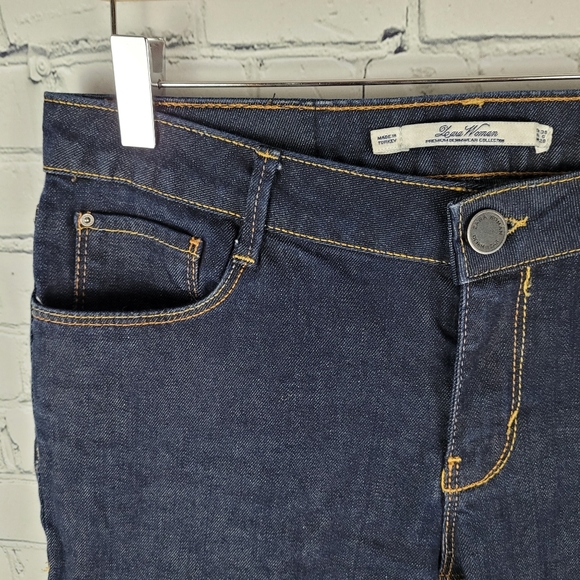 ZARA WOMAN | regular fit medium-dark wash jeans - Picture 4 of 9